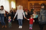 увеличить