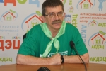 увеличить Малыхин Сергей Иванович, руководитель АКОД «Начни с дома своего», редактор газеты «Природа Алтая»