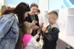 увеличить